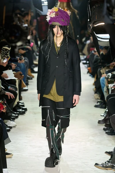 Look 29